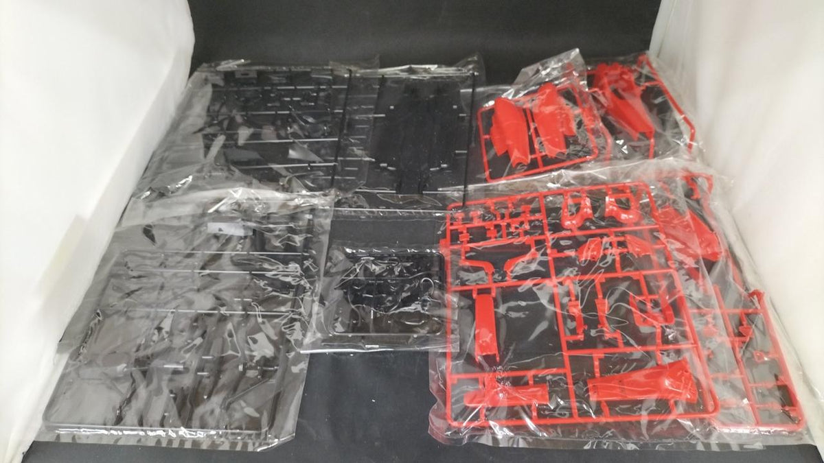 Fujimi Model Ferrari F10 Japanese GP 1/20 Scale - Banzai Thrifting | BanzaiHobby