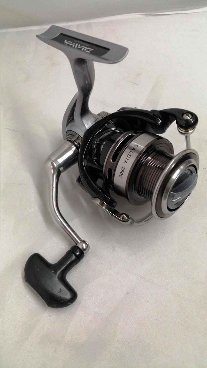 daiwa caldia 2500 spinning reel 21 LT2500 IN BOX AIRDRIVE Design Reduces the reels overall weight and starting inertia DAIWA KIX CALDIA 2500 SPINNING