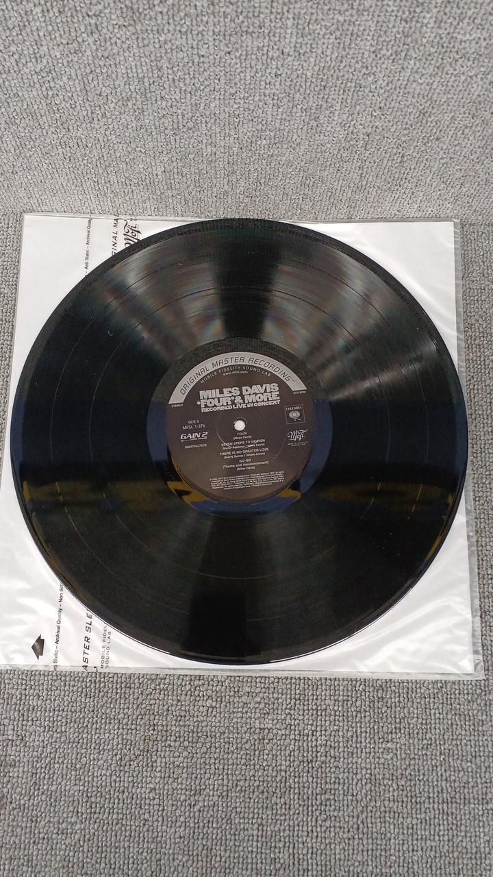 MOBILE FIDELITY Miles Davis / FOUR'&MORE MFSL1376