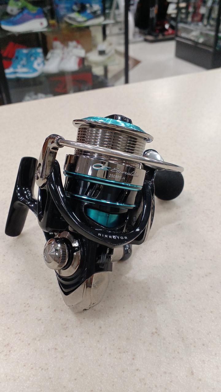ak hiking backpack Kobuk 57 sonic baitfish Model:ES90HF2 The double layered Most AFFORDABLE Baitcasters Under
