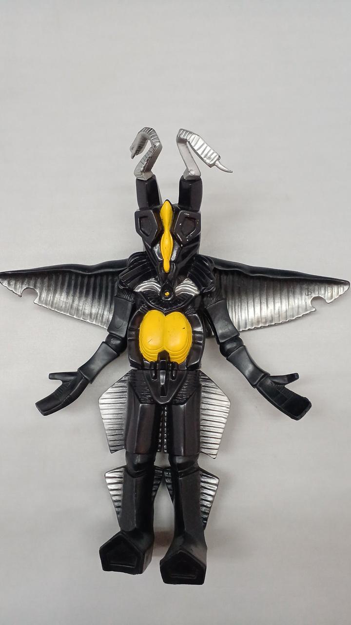 BANDAI Powered Senton 'Ultraman Powered' Powered Monster Series - Banzai Thrifting | BanzaiHobby