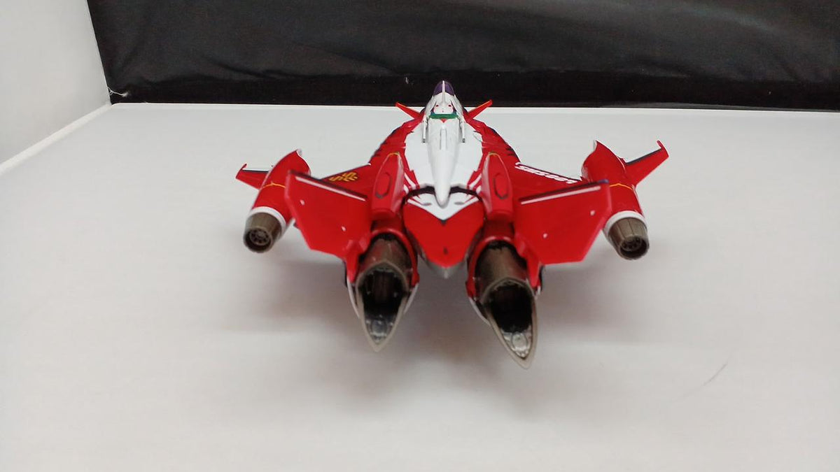 BANDAI YF-29 Durandal Valkyrie (Saotome Alto's unit) DX Chogokin - Banzai Thrifting | BanzaiHobby