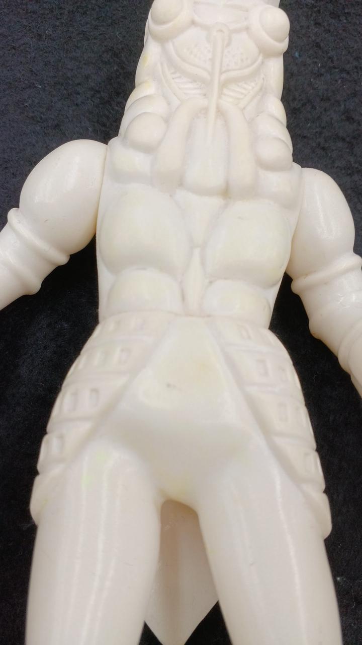 BANDAI Soft Vinyl Baltan Alien White - BANDAI Banzai Hobby