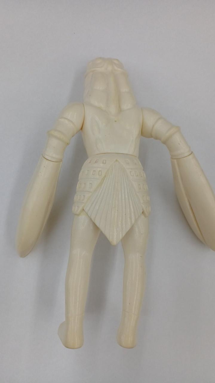 BANDAI Soft Vinyl Baltan Alien White - BANDAI Banzai Hobby