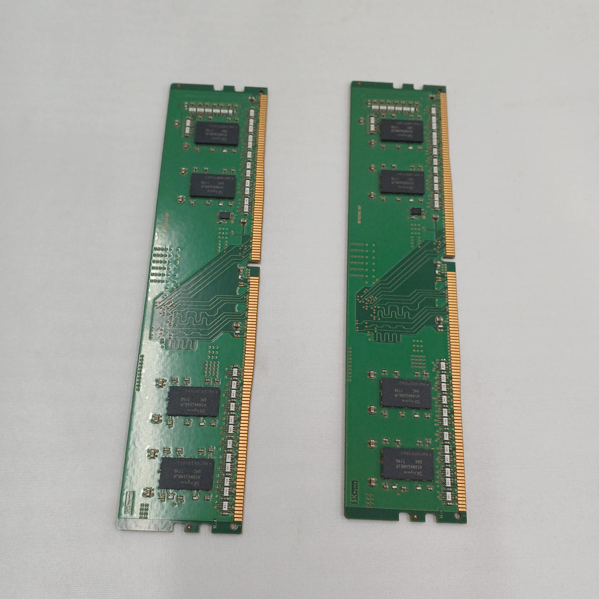 SK HYNIX DDR4 Memory HMA425U6BJR6N