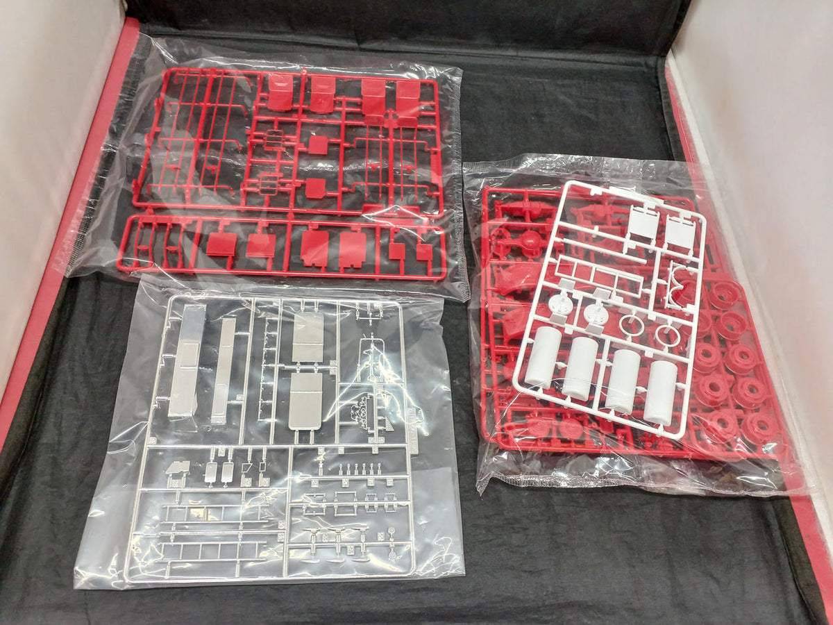 Aoshima Truck Guy Hometown Express - Banzai Thrifting | BanzaiHobby