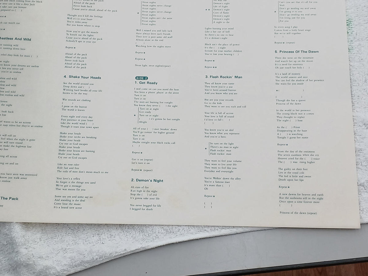 RESTLESS AND WILD Restless & Wild SP25-5049