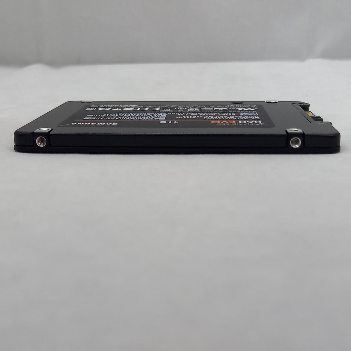 SAMSUNG SSD 4TB MZ-76E4T0