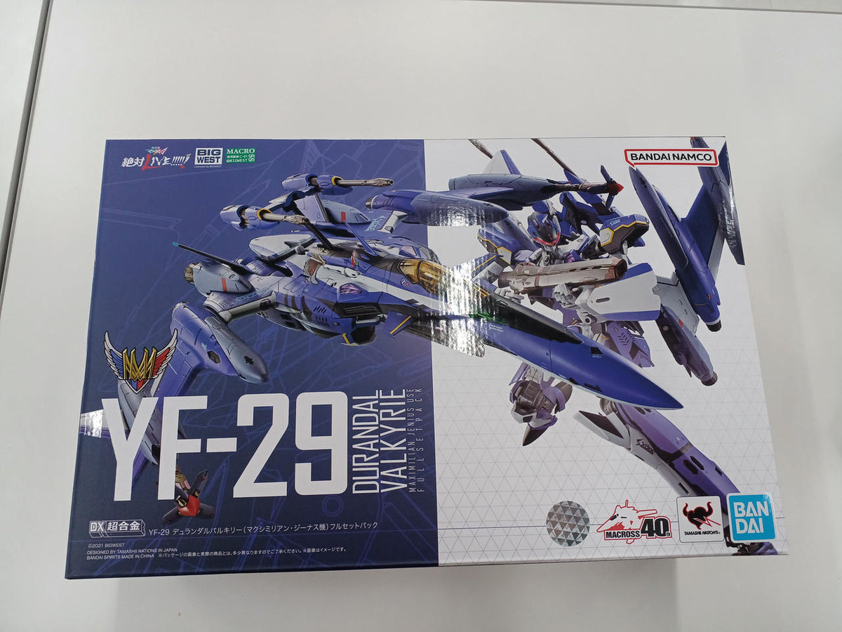 Bandai Namco DX Chogokin YF-29 Durandal Valkyrie (Maximilian Jenius)