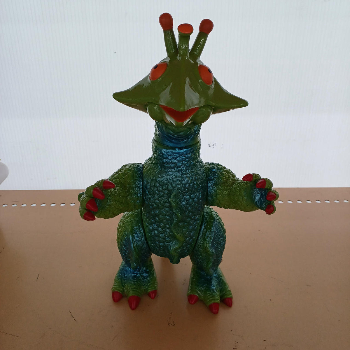 Marusan Space Giant Monster Gilara Soft Vinyl Video Display Model
