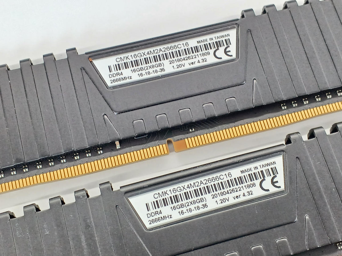 CORSAIR Memory Set CMK64GX4M4A2666C16