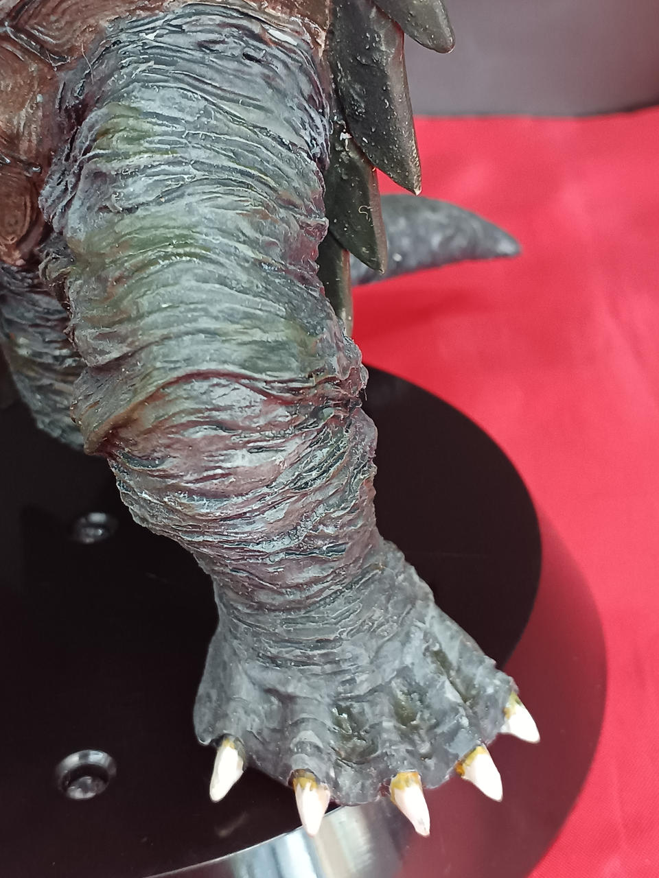Sculpting Workshop PAO Iris Gamera 1999 Fully Painted Resin Kit - Banzai Thrifting | BanzaiHobby