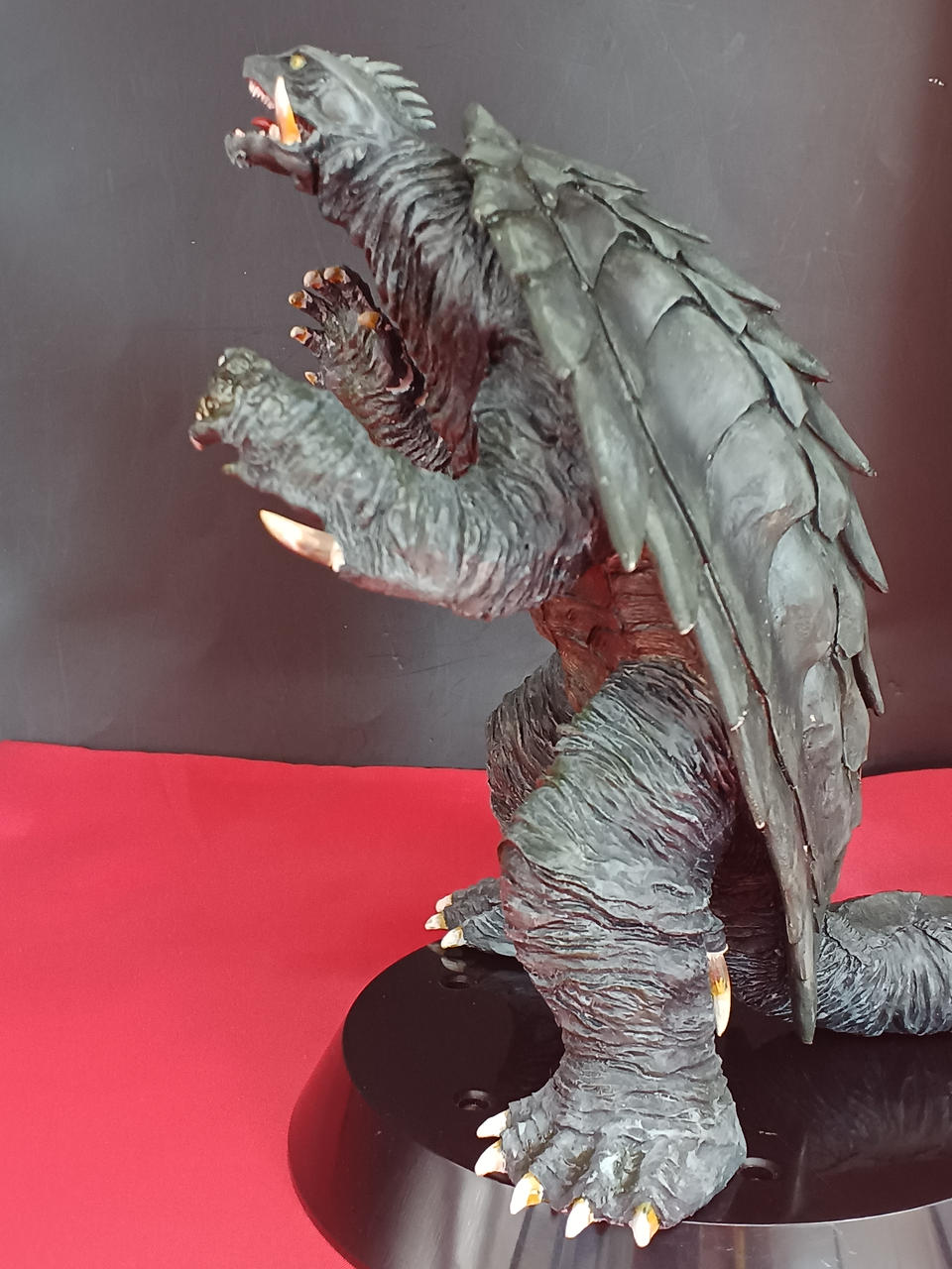 Sculpting Workshop PAO Iris Gamera 1999 Fully Painted Resin Kit - Banzai Thrifting | BanzaiHobby