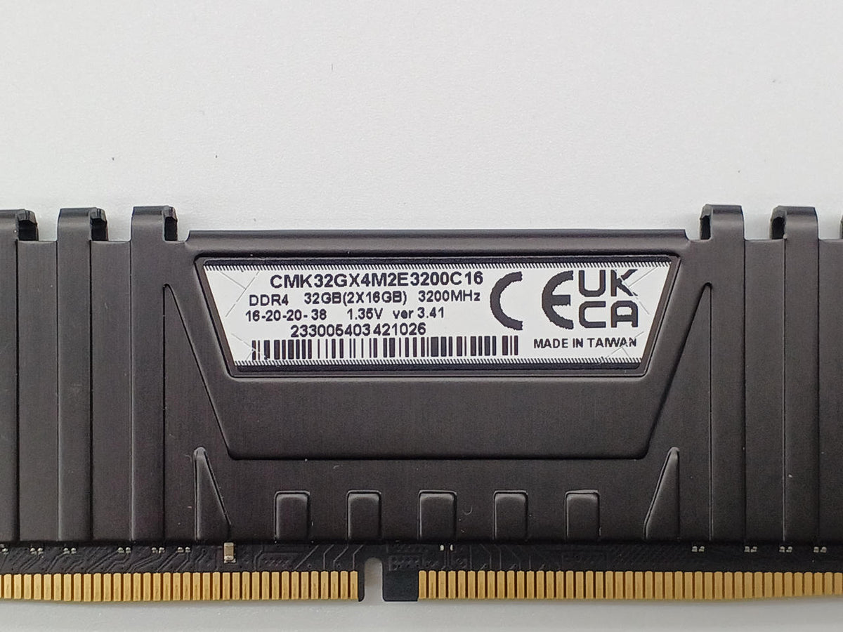 CORSAIR DDR4 Memory CMK32GX4M2E3200C16