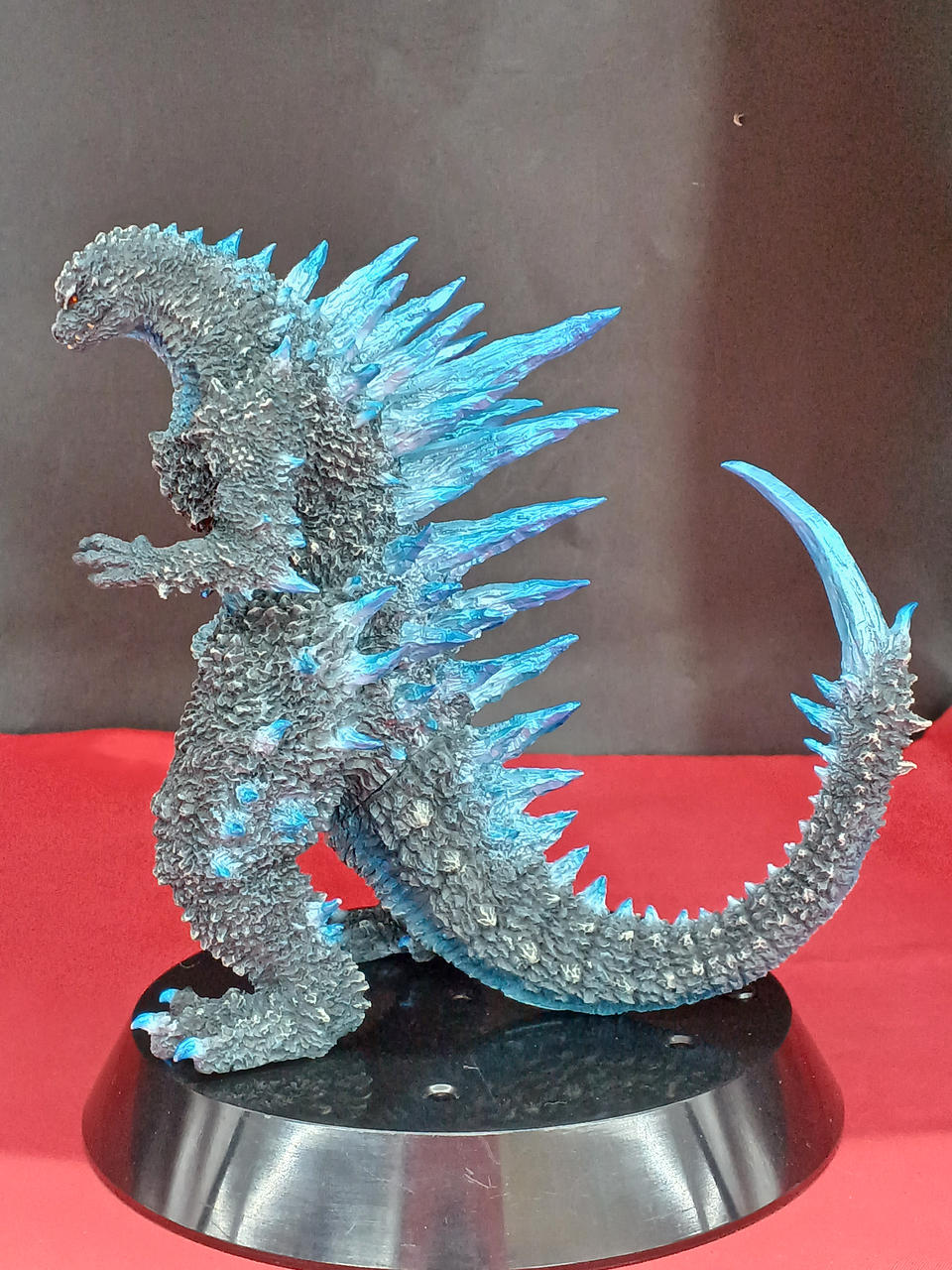 Prototype: ZYEN Godzilla Spiny Fin Pre-assembled Resin Kit - Banzai Thrifting | BanzaiHobby