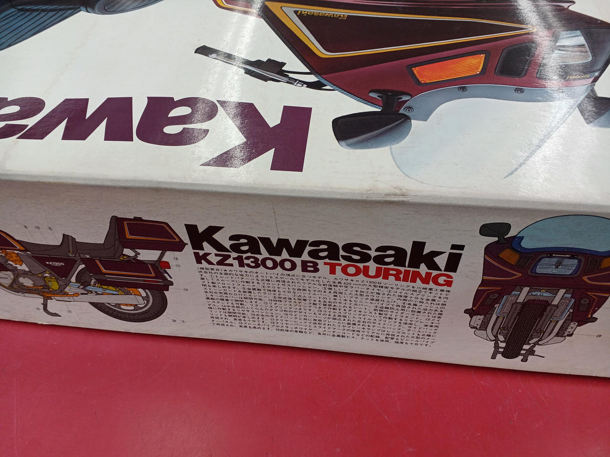 TAMIYA Plastic Model 1/6 Kawasaki KZ1300B Touring