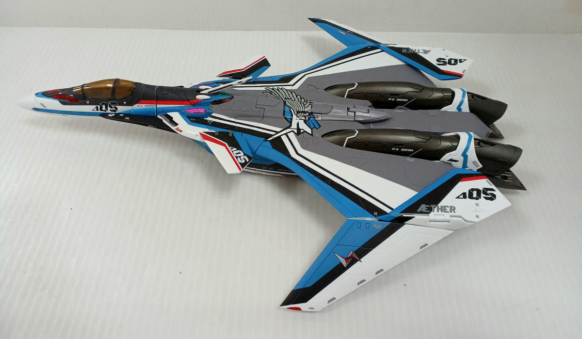 BANDAI DX Chogokin VF-31J Modified Siegfried (Hayate Immelmann's Unit)