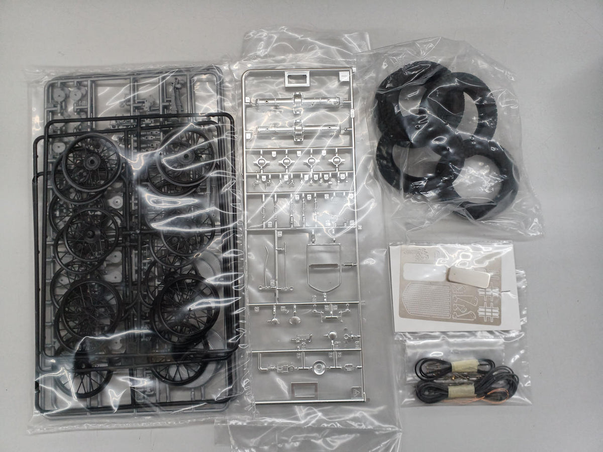 ITALERI 1/12 AlfaRomeo 8C2300Rordster NO 4708