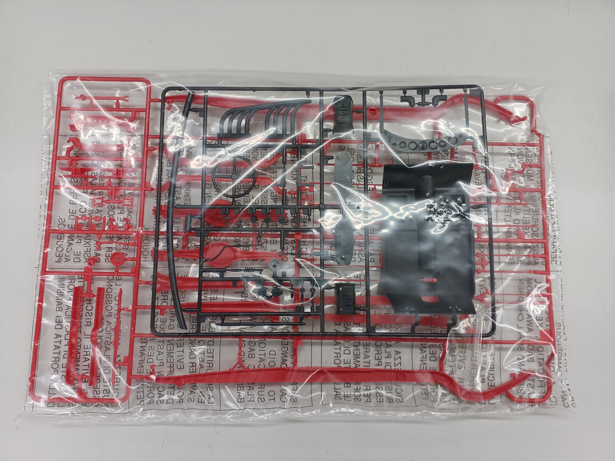 ITALERI 1/12 AlfaRomeo 8C2300Rordster NO 4708