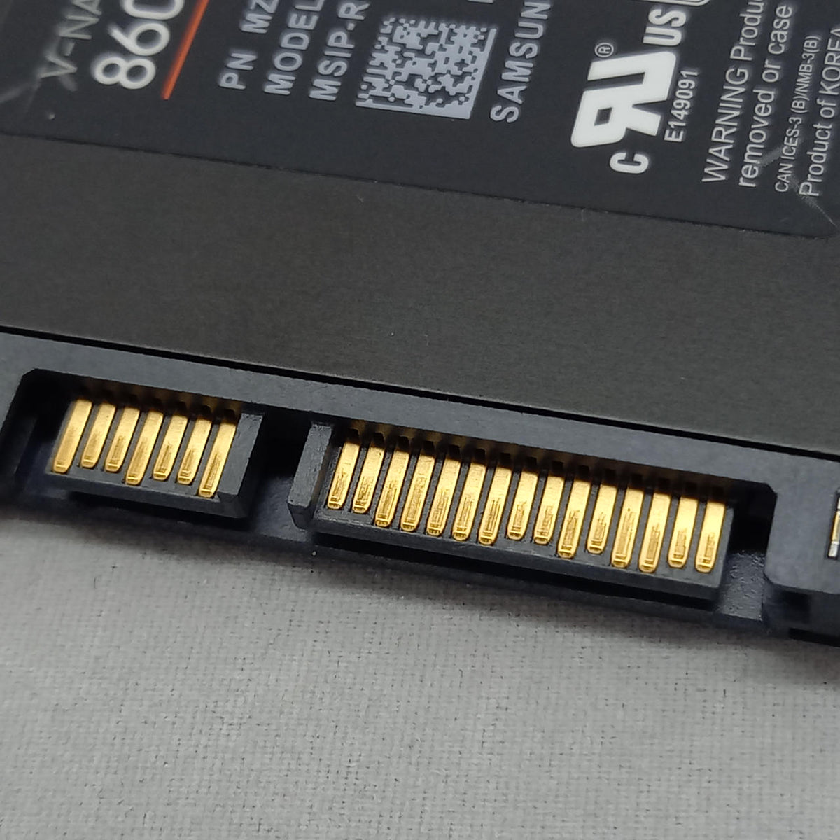 SAMSUNG SSD 4TB MZ-76E4T0