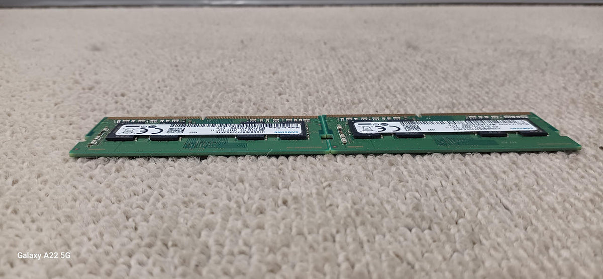 SAMSUNG Laptop Memory M471A5244CB0-CTD