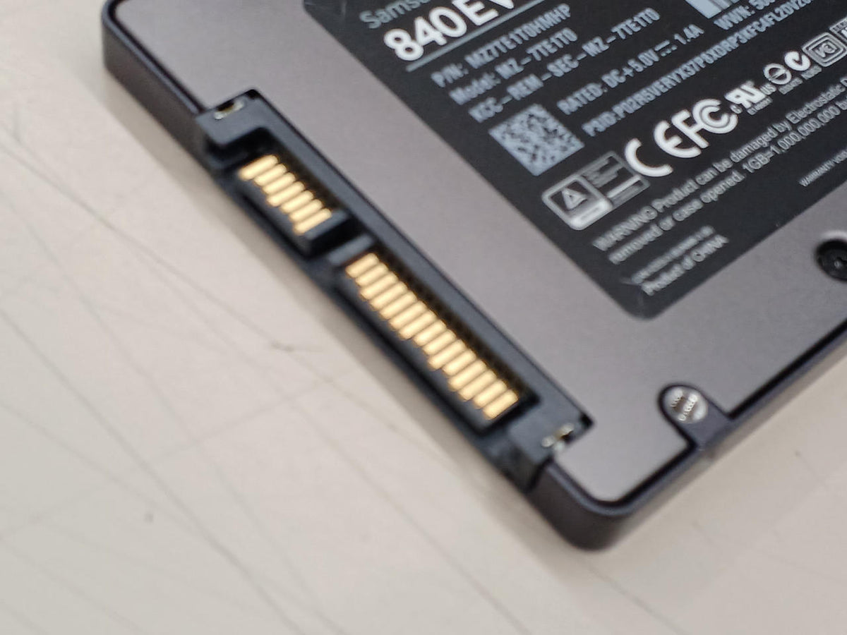 SAMSUNG SSD 1TB MZ-7TE1T0B/IT