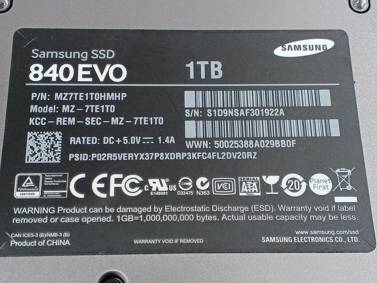 SAMSUNG SSD 1TB MZ-7TE1T0B/IT