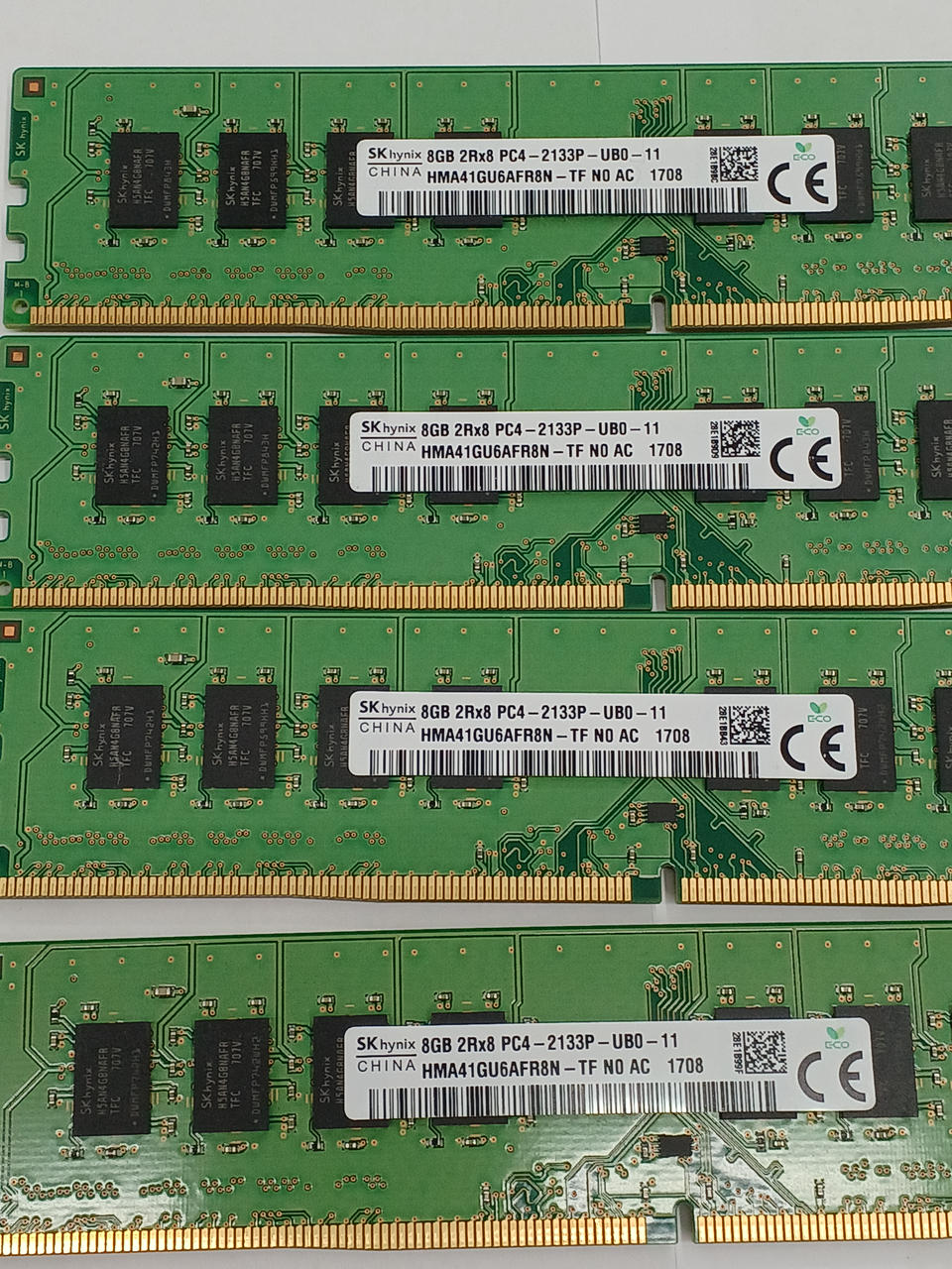 SK HYNIX PC4-17000 8GB Set of 4 HMA41GU6AFR8N