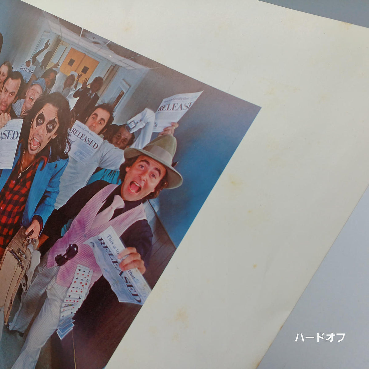 ALICE COOPER Record: The Closed World