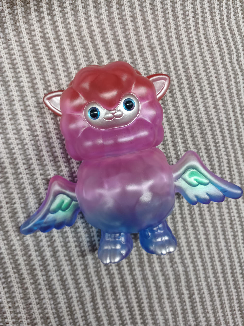 ART JUNKIE Soft Vinyl Flying Lamb Beast Ramdon