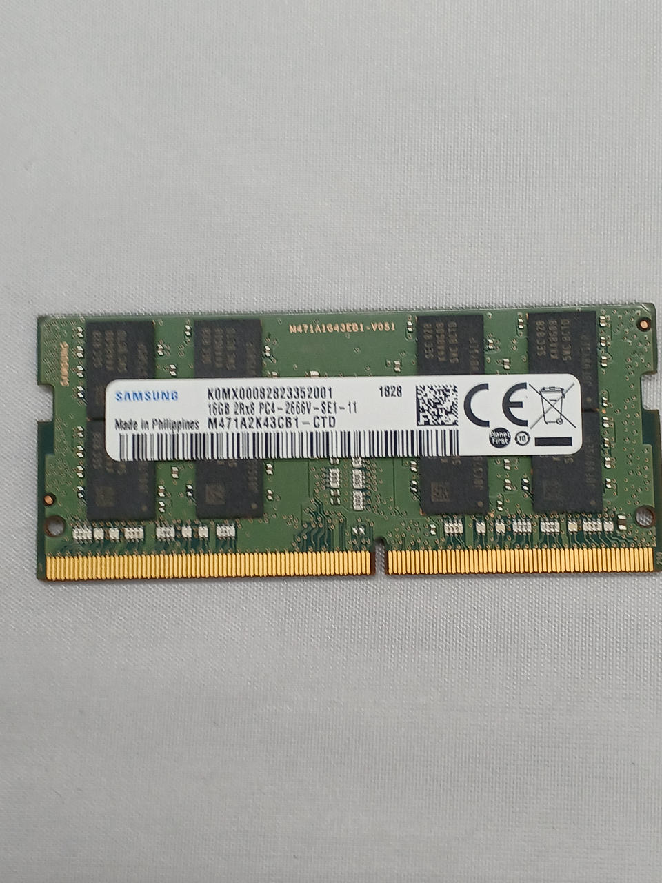 SAMSUNG DDR4 Memory M471A2K43CB1-CTD