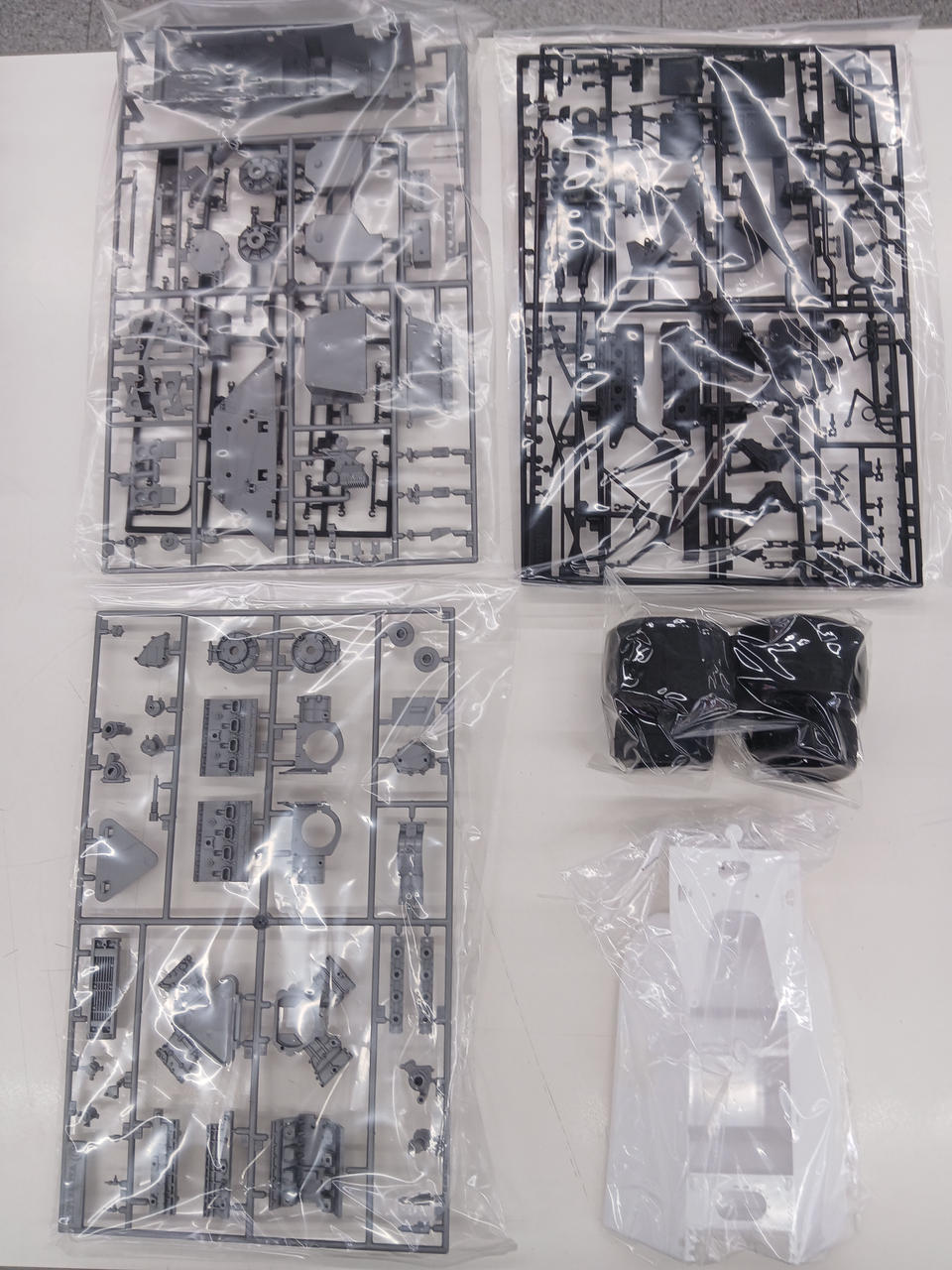 Tamiya 1/12 Martini Brabham BT44B 1975