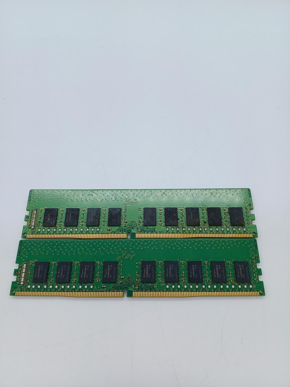 SK HYNIX Server Memory: 8GB × 2 Discs HMA41GU7AFR8N-TF T0