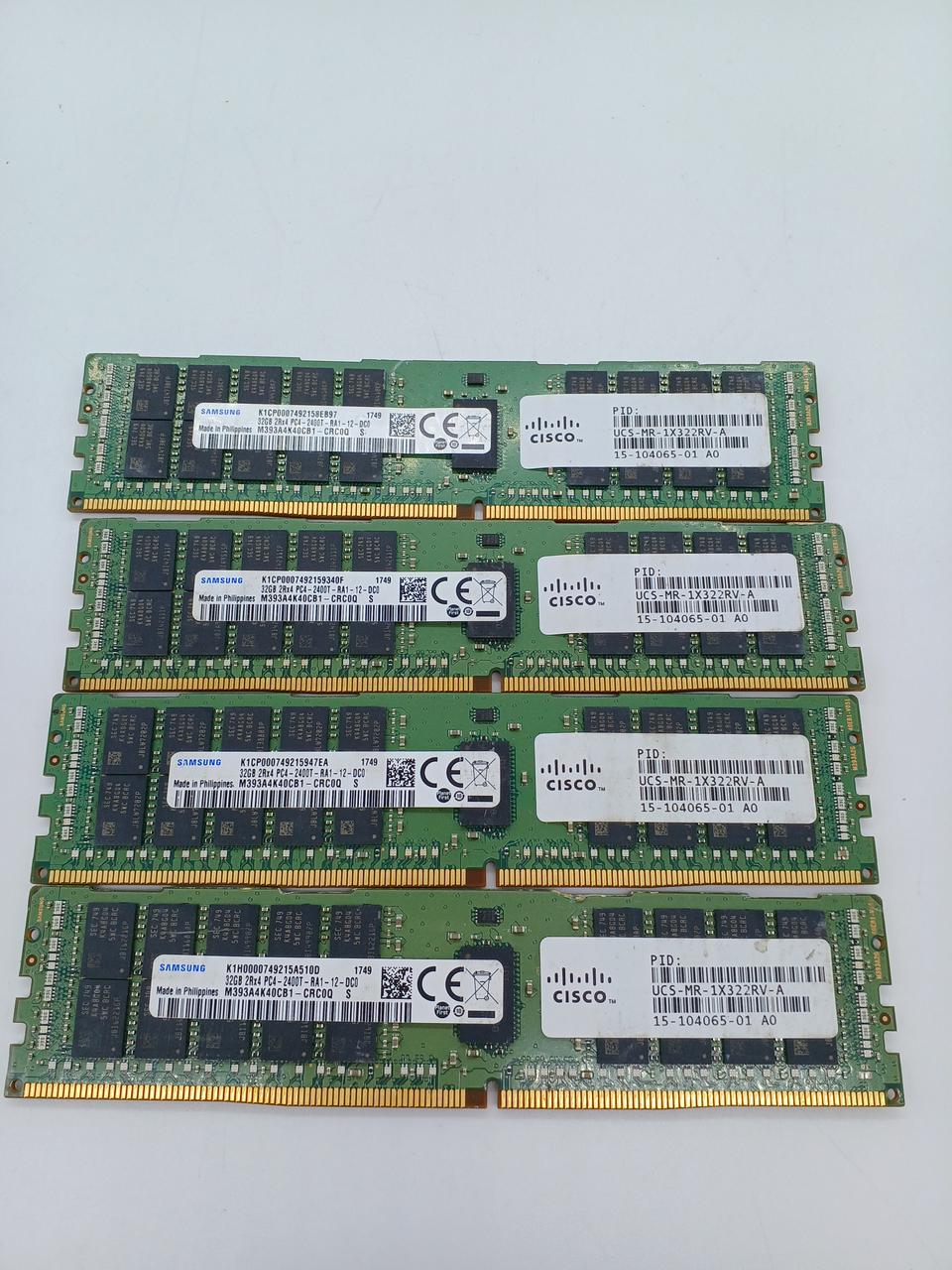 SAMSUNG Server Memory: 32GB × 4 Discs M393A4K40CB1-CRC0Q