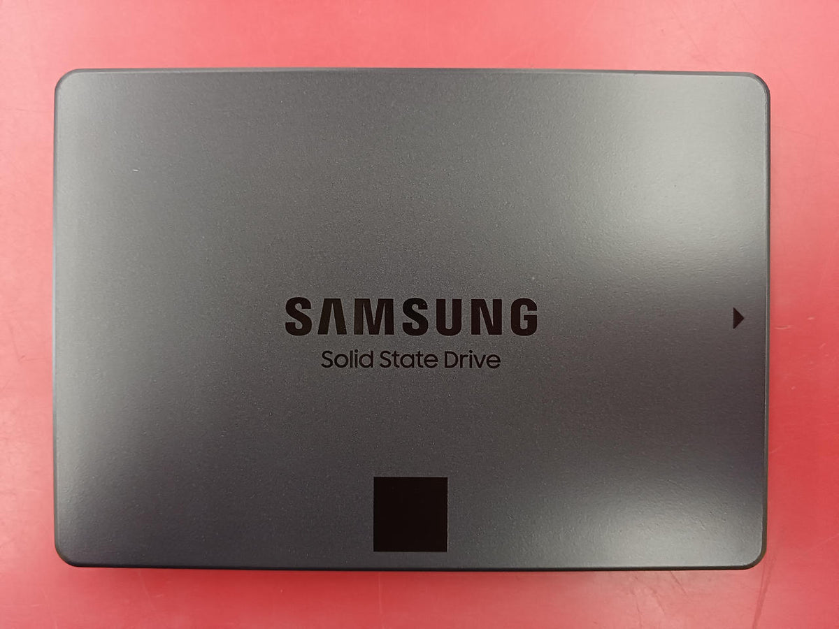 SAMSUNG SSD MZ-77Q1T0
