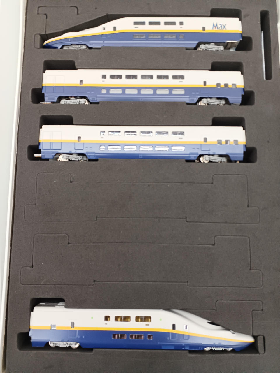 TOMIX Basic Set 4-Car N Gauge E4 Series Joetsu Shinkansen (Old Livery)