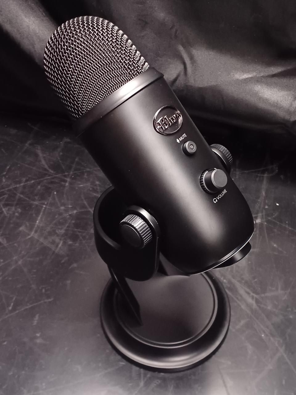 BLUE USB Microphone YETI/BM400