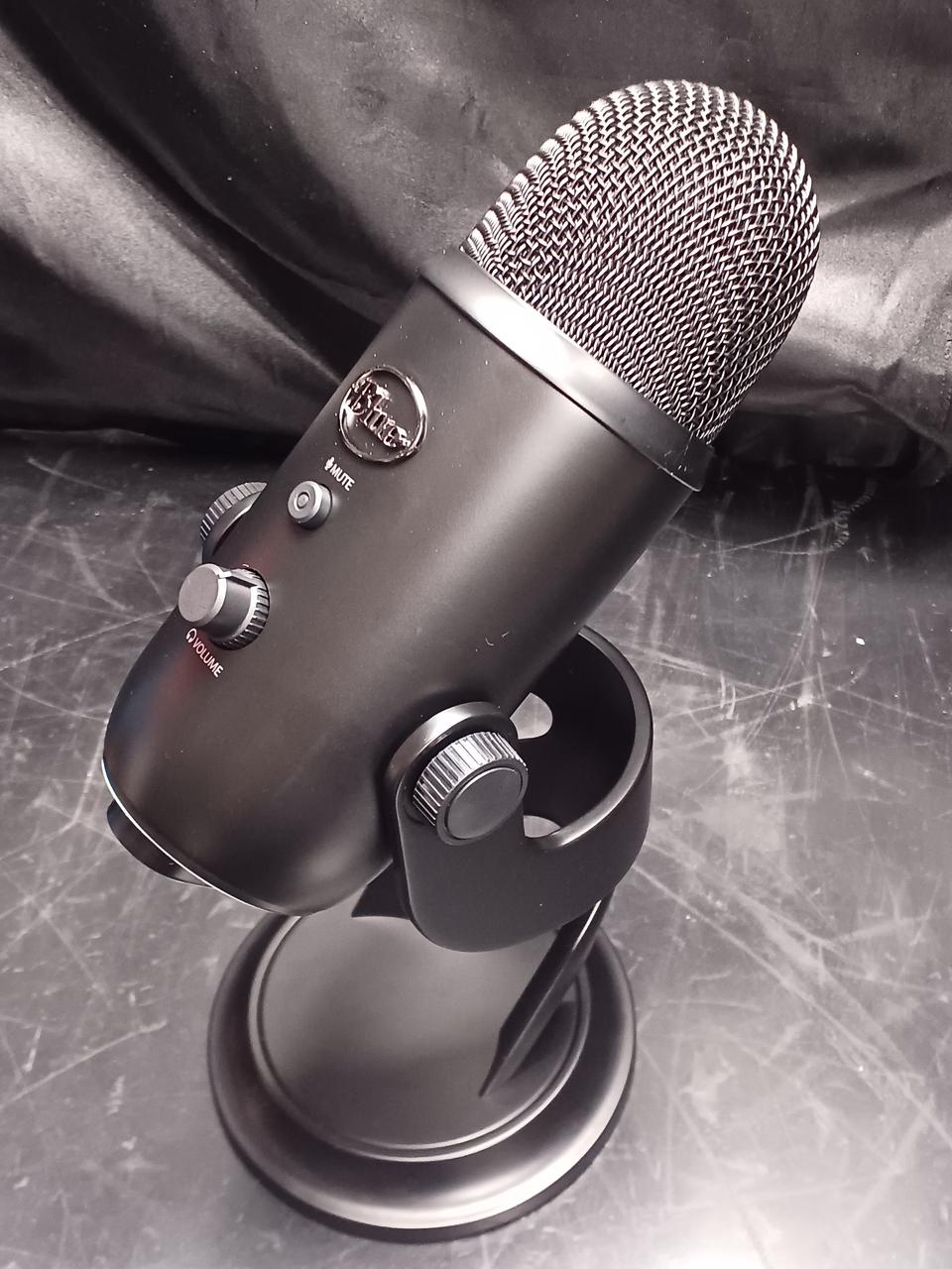 BLUE USB Microphone YETI/BM400
