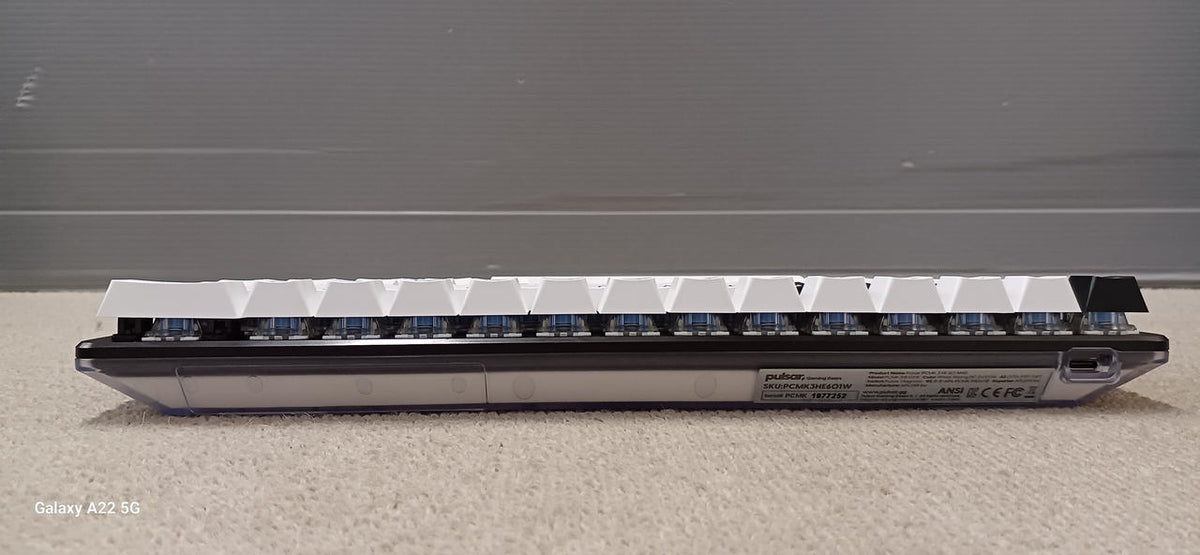PULSAR Gaming Keyboard PCMK3HE6O1W
