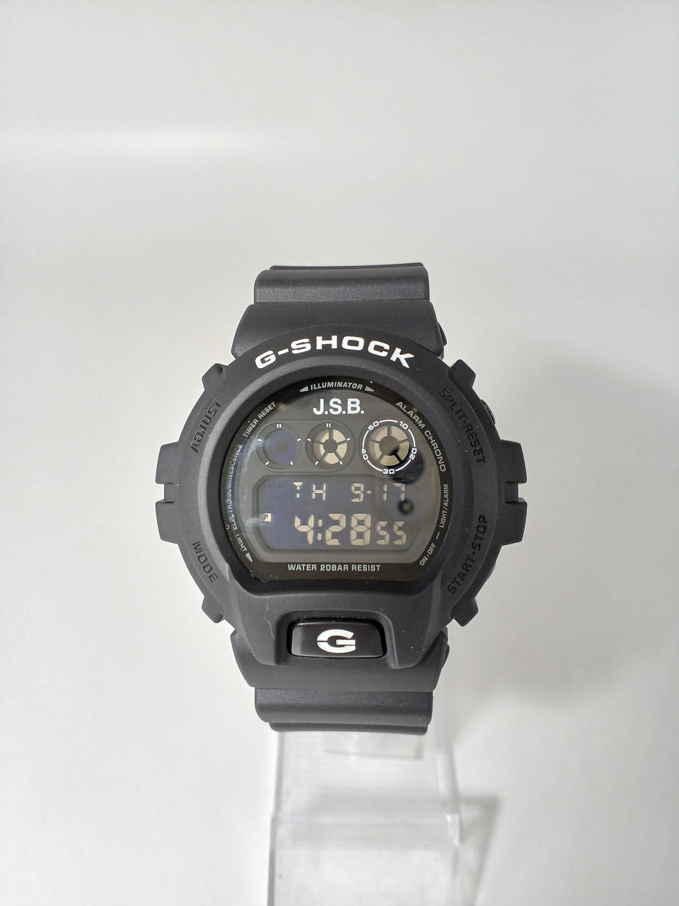 CASIO G-SHOCK Digital Wristwatch DW-6900FS