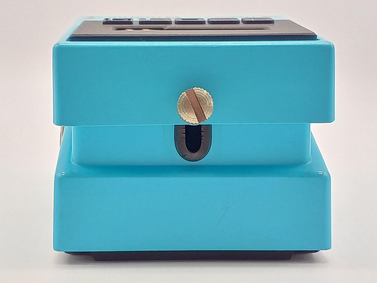 BOSS Effects pedal: CE-2W