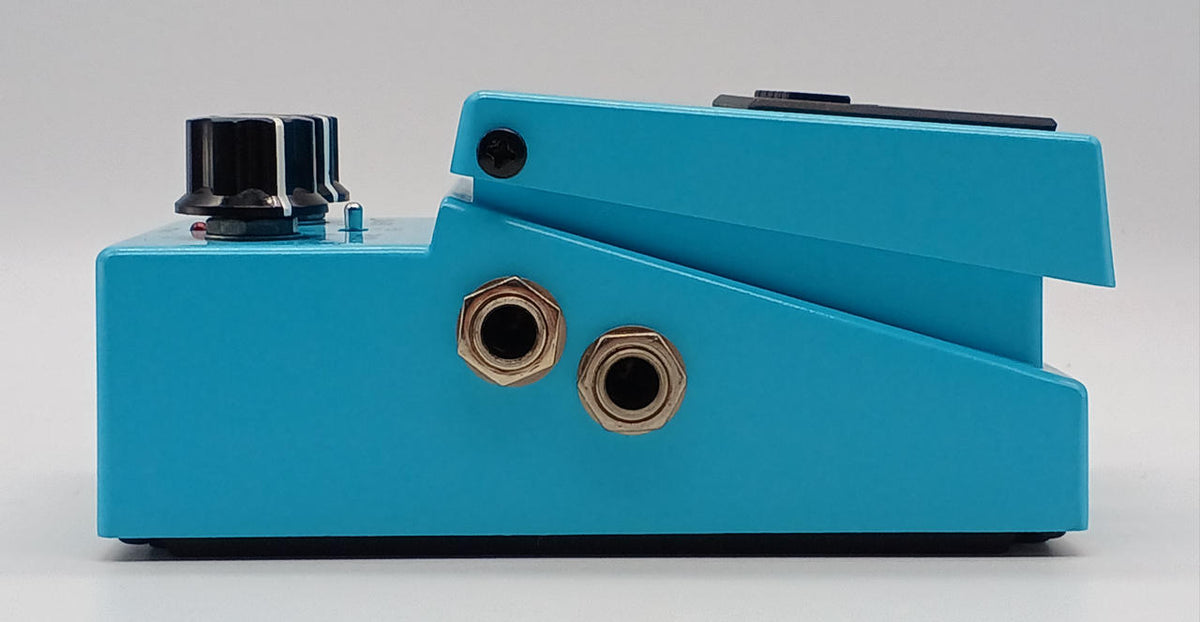 BOSS Effects pedal: CE-2W