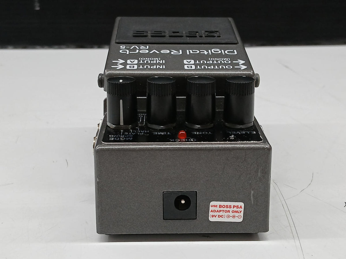 BOSS Effects pedal: RV-5