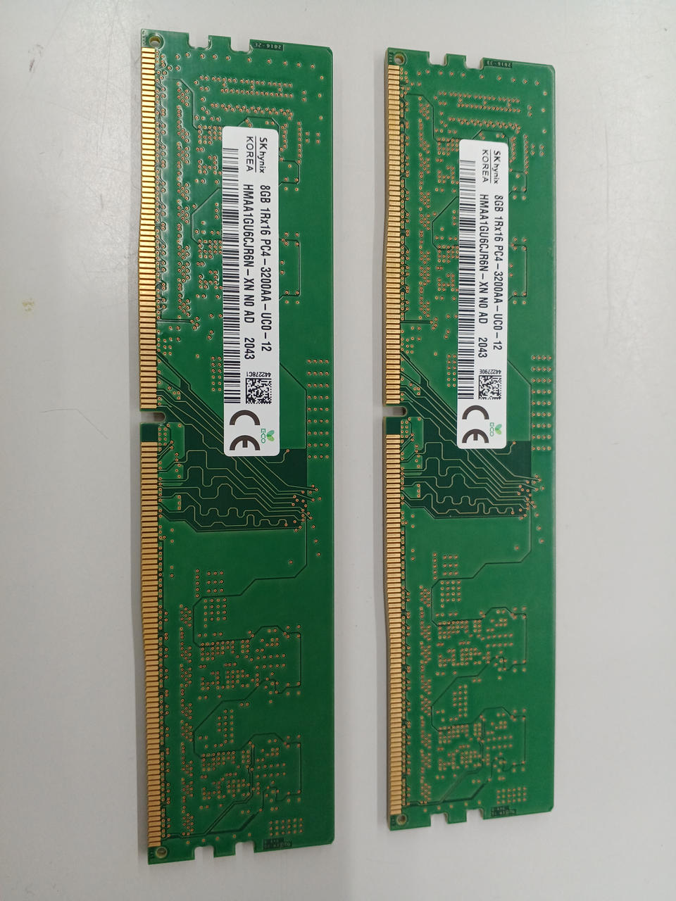 SK HYNIX DDR4 HMAA1GU6CJR6N-XN N0 AD 043