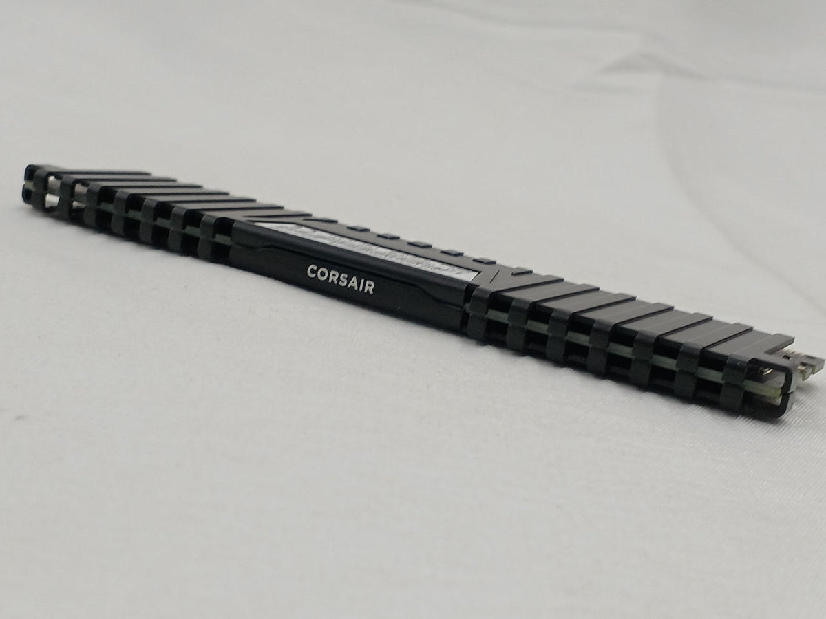 CORSAIR DDR4 Memory (16GB) CMK16GX4M2A2666C16