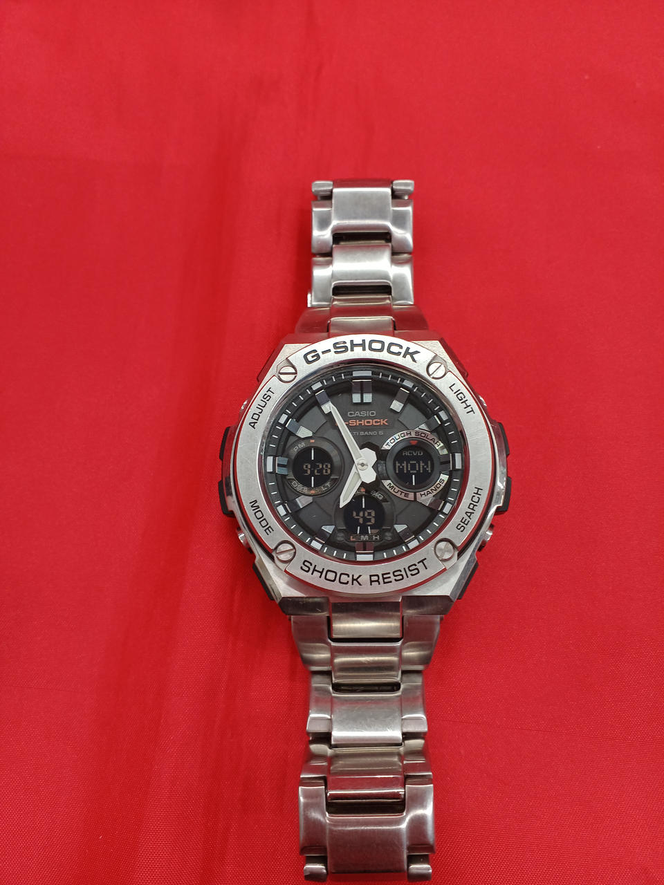 CASIO G-SHOCK GST-W110D