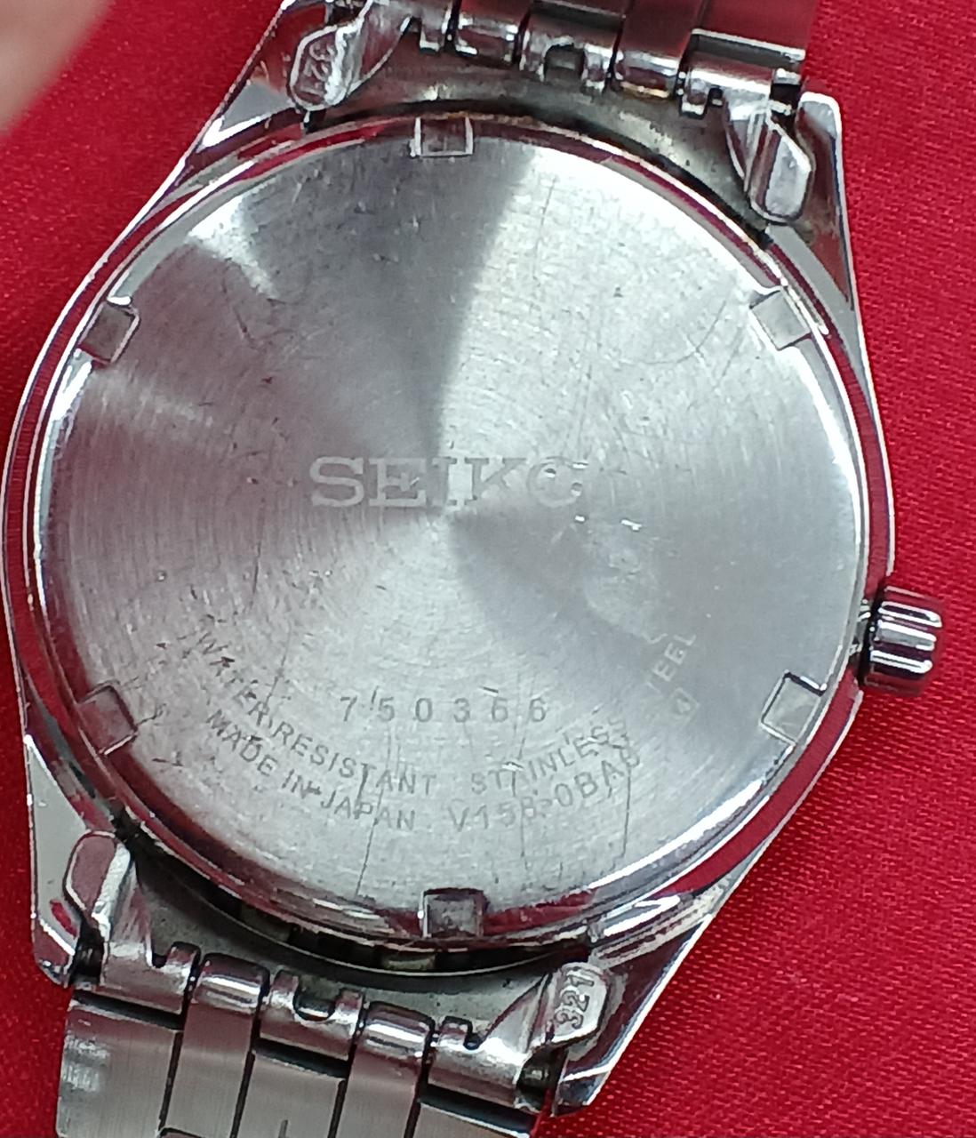 SEIKO Quartz Analog Wristwatch V158-0BA0