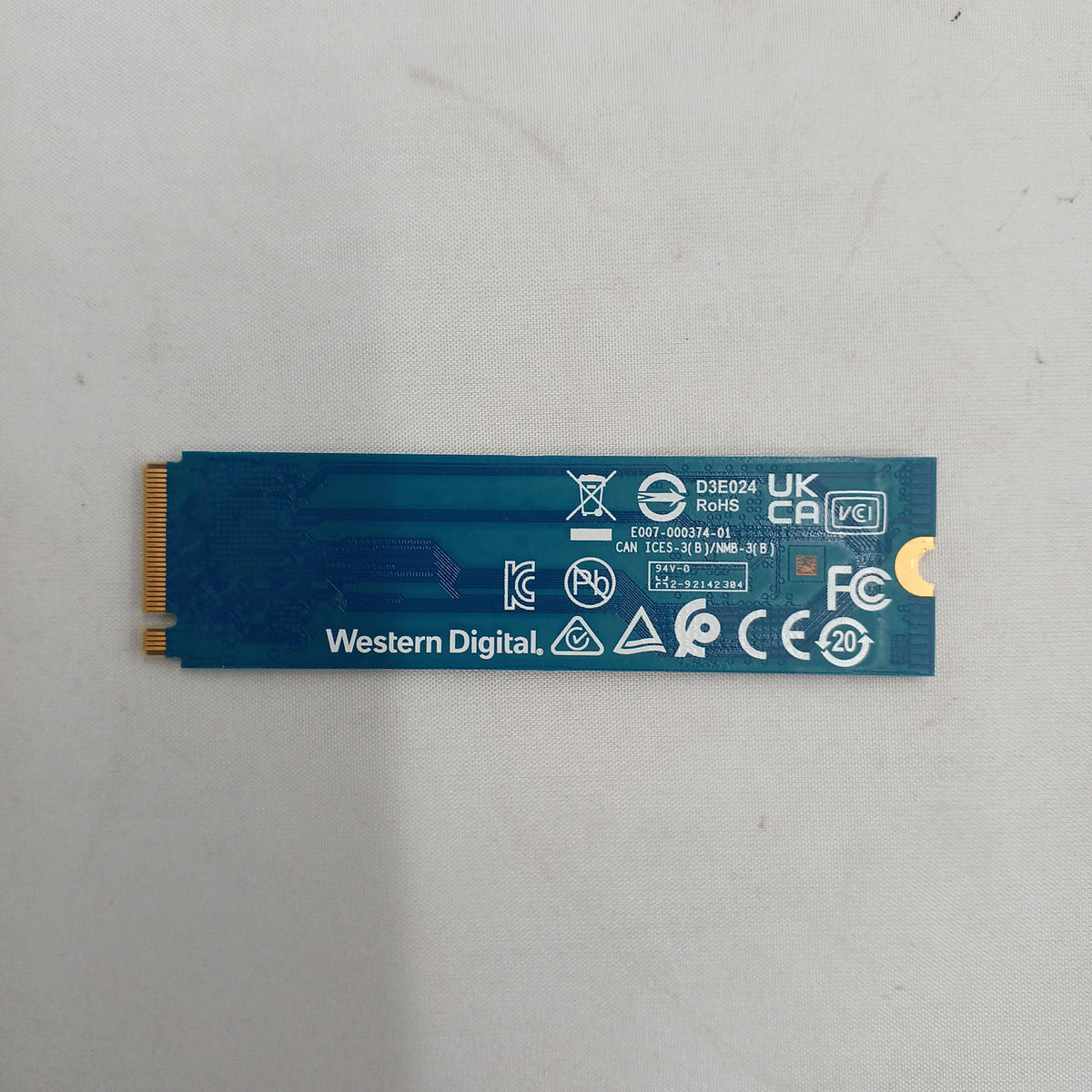 WESTERN DIGITAL SSD WDS200T3B0C