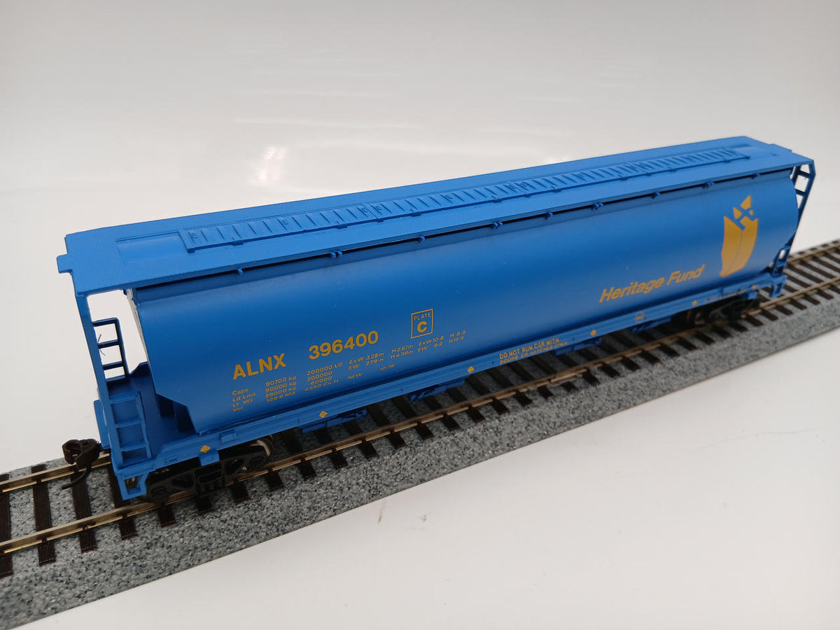 BACHMANN HO Gauge CANADIAN GRAIN HOPPER