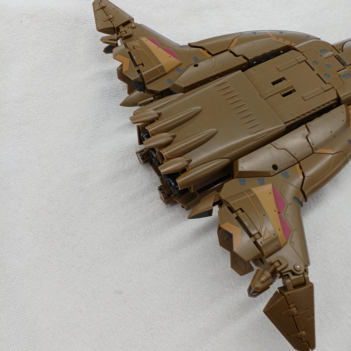 Bandai Macross F Figure DX Chogokin VB-6 König Monster (SP VER.) - Banzai Thrifting | BanzaiHobby
